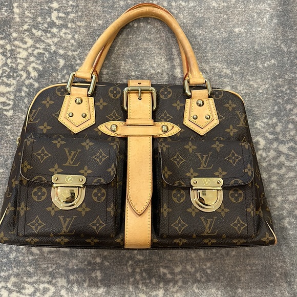 LOUIS VUITTON MANHATTAN GM WORN ONCE WITH ORIGINAL DUST BAG - Picture 1 of 16
